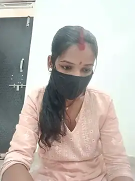 Snapshot of Desi_Couple_P chatting on 07.15.26 Desi Couple P online show from 07.15.26