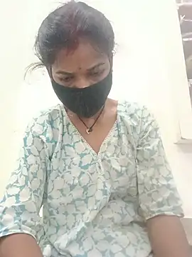 Snapshot of Desi_Couple_P chatting on 07.17.26 Desi Couple P online show from 07.17.26