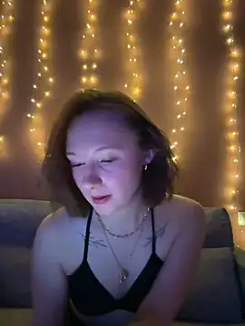 Snapshot of AlinaFoxyy chatting on 02.18.26 AlinaFoxyy online show from 02.18.26