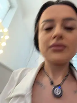 Katty Pery online show from 05.04.26