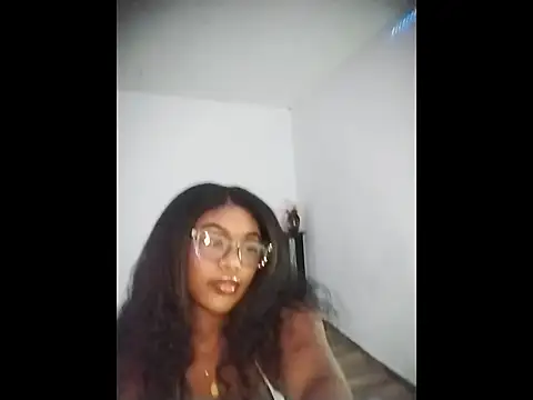 Snapshot of Roonie_garces chatting on 03.20.26 Roonie garces online show from 03.20.26