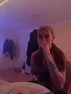 Milli-Kiss online show from 02.11.26