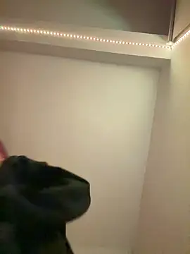 Milli-Kiss online show from 02.26.26