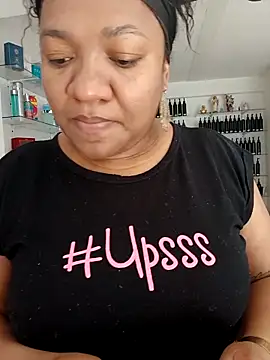 honey-suckle online show from 03.17.26