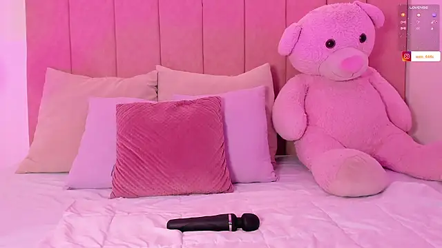 Snapshot of ween_sheng_ chatting on 04.01.26 ween sheng online show from 04.01.26