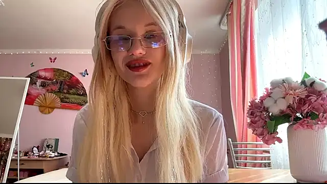 MelissaZaria online show from 04.28.26