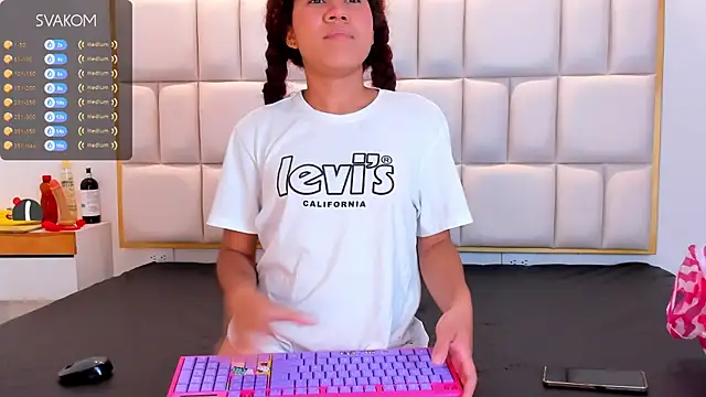 Violetta-foxx online show from 06.07.26