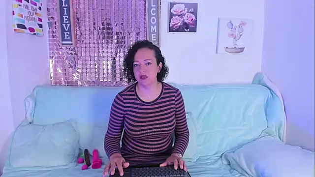 AdeleNasty online show from 02.13.26