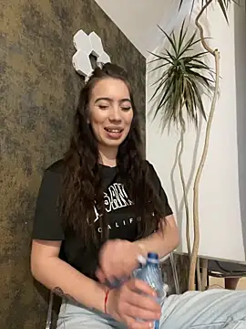 I amSis online show from 04.19.26