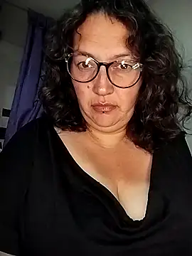  Saraqueen online show from 02.18.26