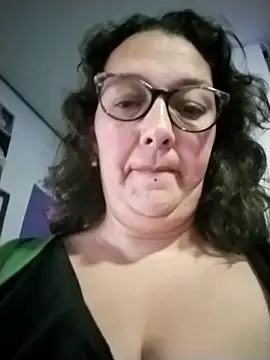  Saraqueen online show from 02.19.26