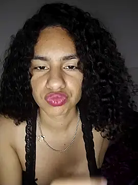 Snapshot of RizHoney chatting on 02.13.26 RizHoney online show from 02.13.26