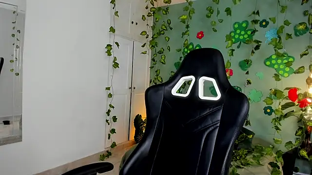 Justmia69 online show from 03.17.26