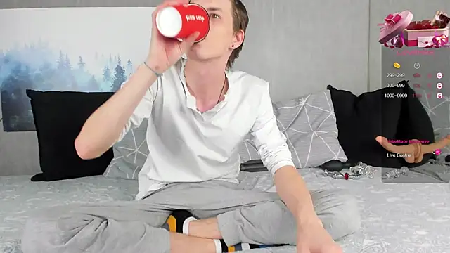 Snapshot of Erick_Wilson chatting on 03.15.25 Erick Wilson online show from 03.15.25