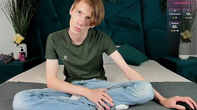 Snapshot of Erick_Wilson chatting on 09.19.25 Erick Wilson online show from 09.19.25