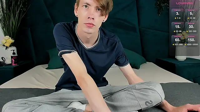 Snapshot of Erick_Wilson chatting on 09.20.25 Erick Wilson online show from 09.20.25