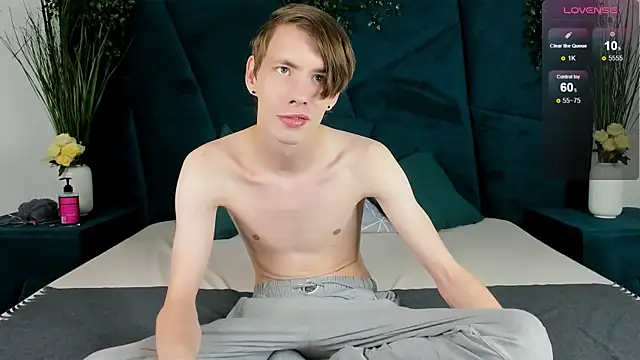 Snapshot of Erick_Wilson chatting on 09.22.25 Erick Wilson online show from 09.22.25