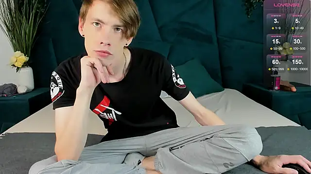 Snapshot of Erick_Wilson chatting on 09.23.25 Erick Wilson online show from 09.23.25