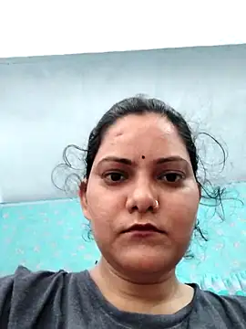 Anushka Singh0 online show from 06.30.26