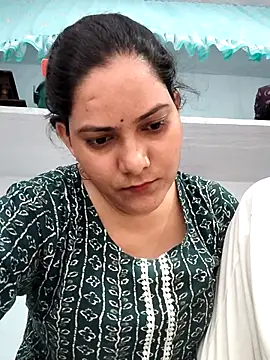 Anushka Singh0 online show from 07.05.26