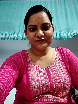 Anushka Singh0 online show from 07.20.26