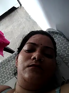 Anushka Singh0 online show from 07.26.26