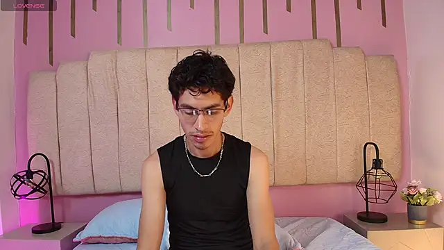 skinny jean  online show from 02.28.26