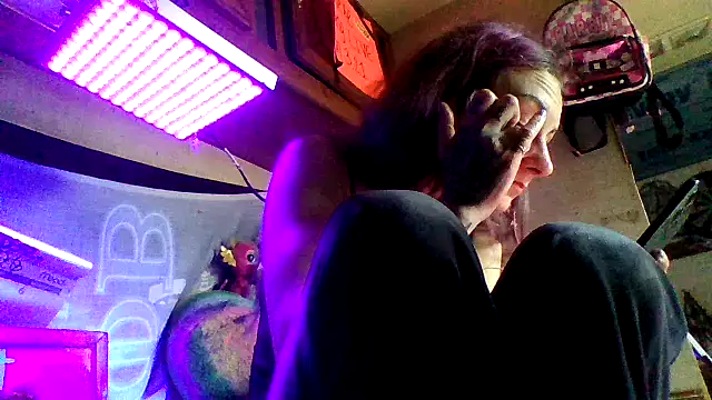 issyamazin online show from 02.18.26