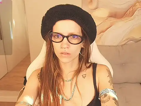 Peggy Ross online show from 03.04.26