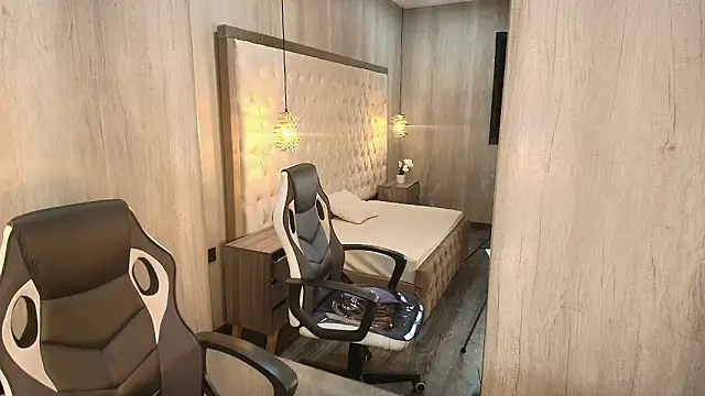 Anya Volker online show from 03.11.26