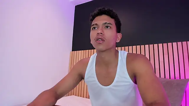 jhoystrong  online show from 03.06.26