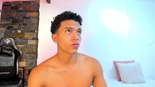 jhoystrong  online show from 03.13.26