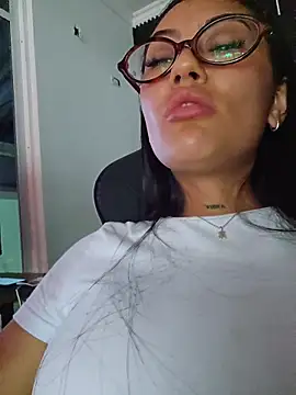 Snapshot of Roma_xxx chatting on 05.10.26 Roma xxx online show from 05.10.26
