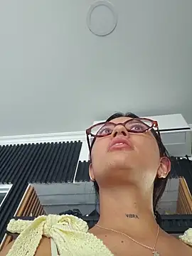 Snapshot of Roma_xxx chatting on 05.19.26 Roma xxx online show from 05.19.26