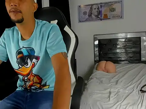 Snapshot of badboy_master chatting on 02.12.26 badboy master online show from 02.12.26