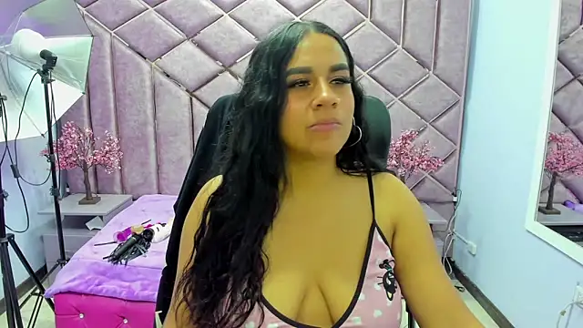 Scarlett Moom online show from 06.21.26