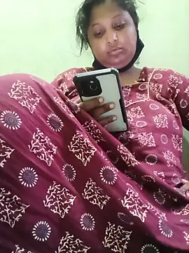 Snapshot of tamilkaviya431 chatting on 05.19.26 tamilkaviya431 online show from 05.19.26