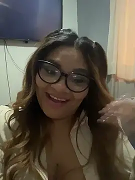 Snapshot of ludmila_x chatting on 03.08.26 ludmila x online show from 03.08.26