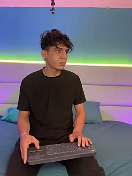 abrilandjulian online show from 03.16.26