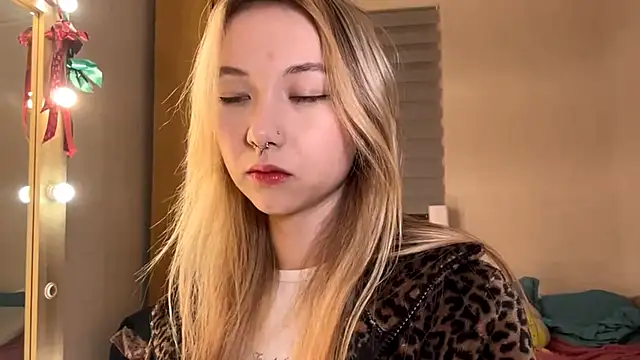 PinkTraible online show from 03.10.26