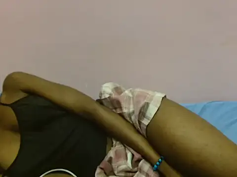 Sexybee01 online show from 02.20.26