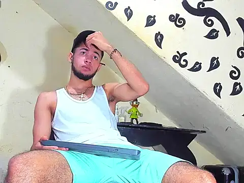 Snapshot of Jhon_malo chatting on 04.08.26 Jhon malo online show from 04.08.26