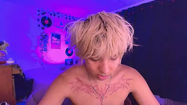 Snapshot of prince_oliverr chatting on 02.18.26 prince oliverr online show from 02.18.26