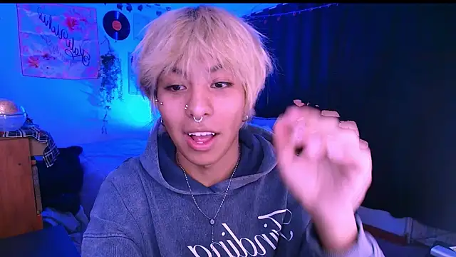 Snapshot of prince_oliverr chatting on 02.23.26 prince oliverr online show from 02.23.26