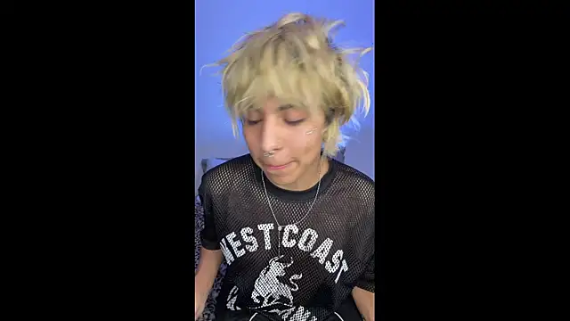 Snapshot of prince_oliverr chatting on 03.17.26 prince oliverr online show from 03.17.26