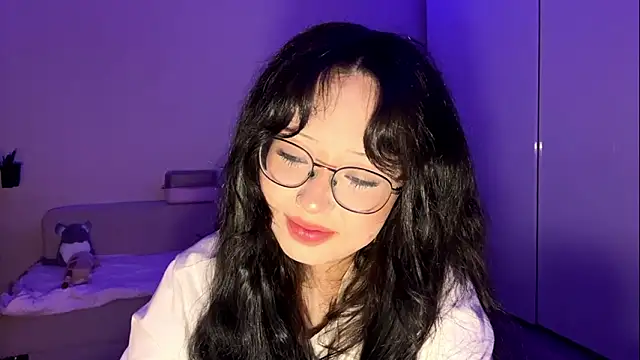 KateGlowee online show from 03.05.26