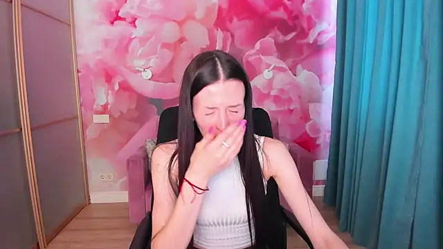 NoirDiva online show from 05.27.26