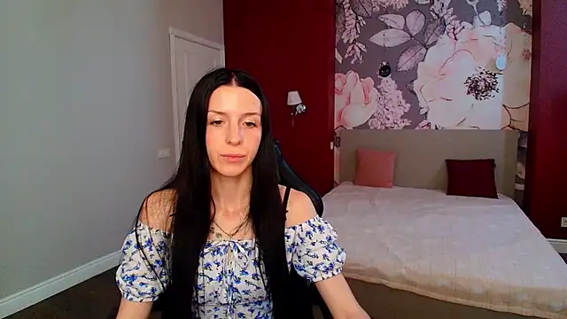 NoirDiva online show from 06.10.26
