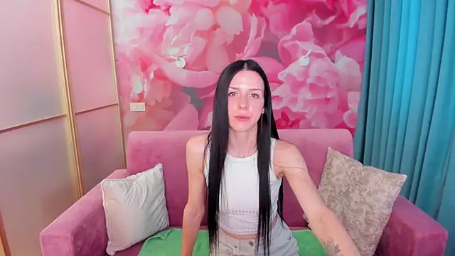 NoirDiva online show from 06.17.26