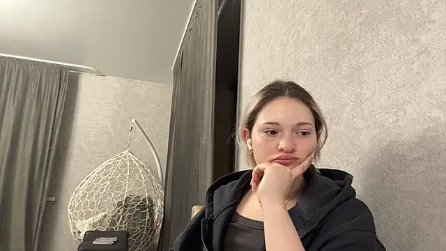 Linaceleste online show from 03.17.26